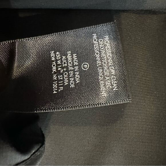 Alice & Olivia Floral Appliqué Embroidered Black Lace Fit and Flare Dress 10 - Picture 9 of 11